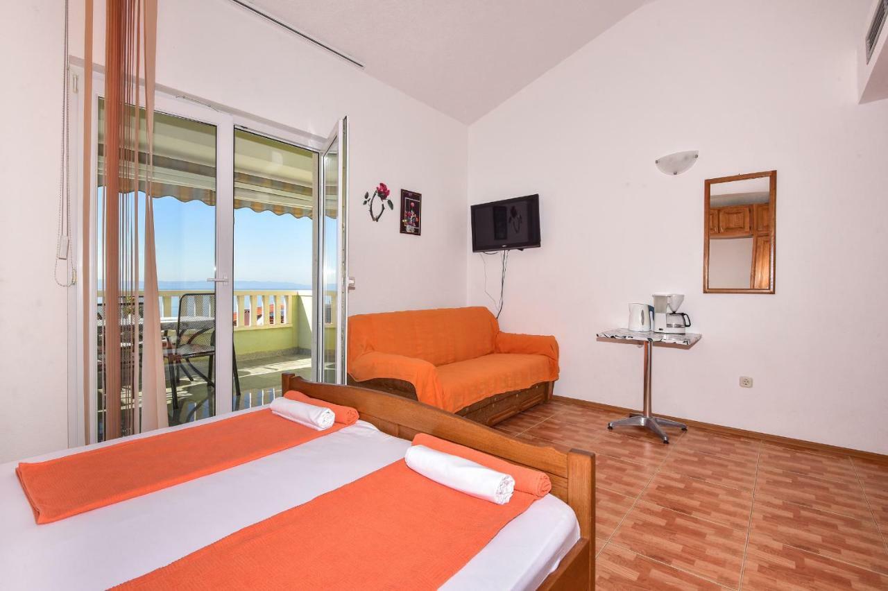 Apartmani Roso Макарска Экстерьер фото
