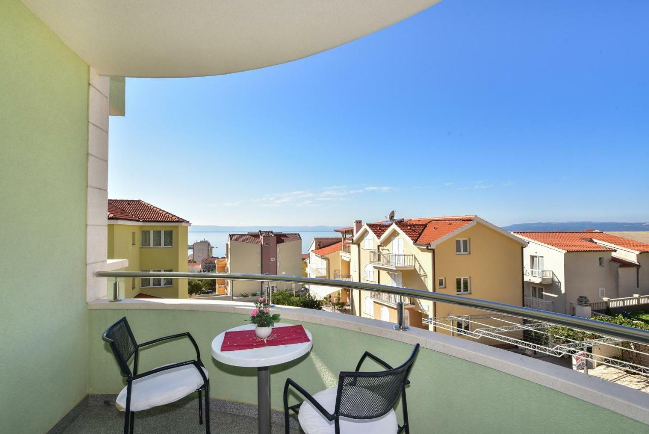 Apartmani Roso Макарска Экстерьер фото